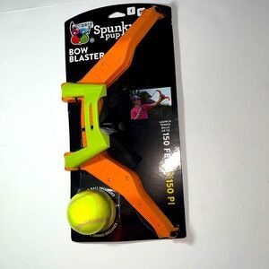 NWT Bow blaster with tennis ball